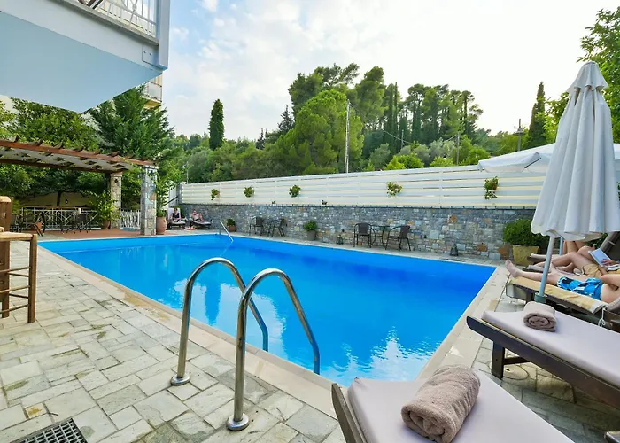 Neda Hotel